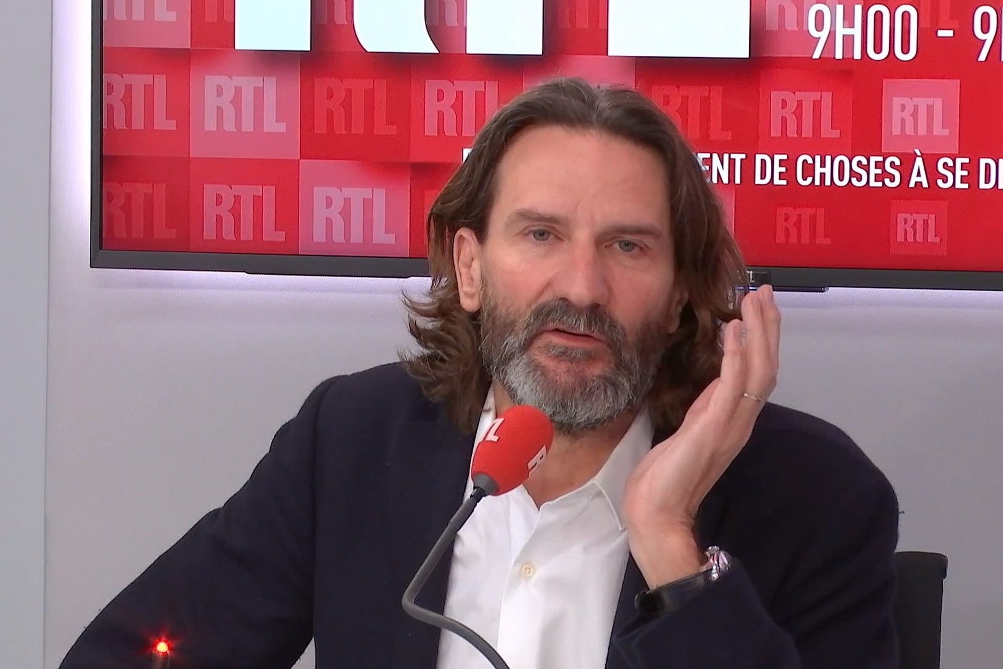 Frédéric Beigbeder rejoint RTL avec une nouvelle émission culturelle le dimanche soir