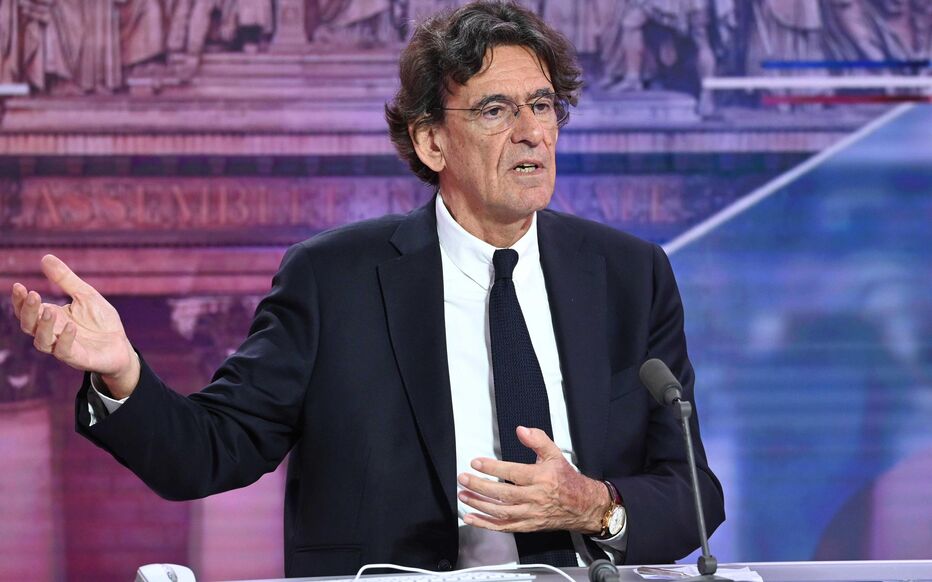 « Des bêtises grosses comme elle » : Luc Ferry choque sur LCI avec des propos visant la ministre Monique Barbut