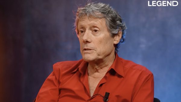 Antoine de Maximy raconte les coulisses les plus folles de « J’irai dormir chez vous » chez Legend