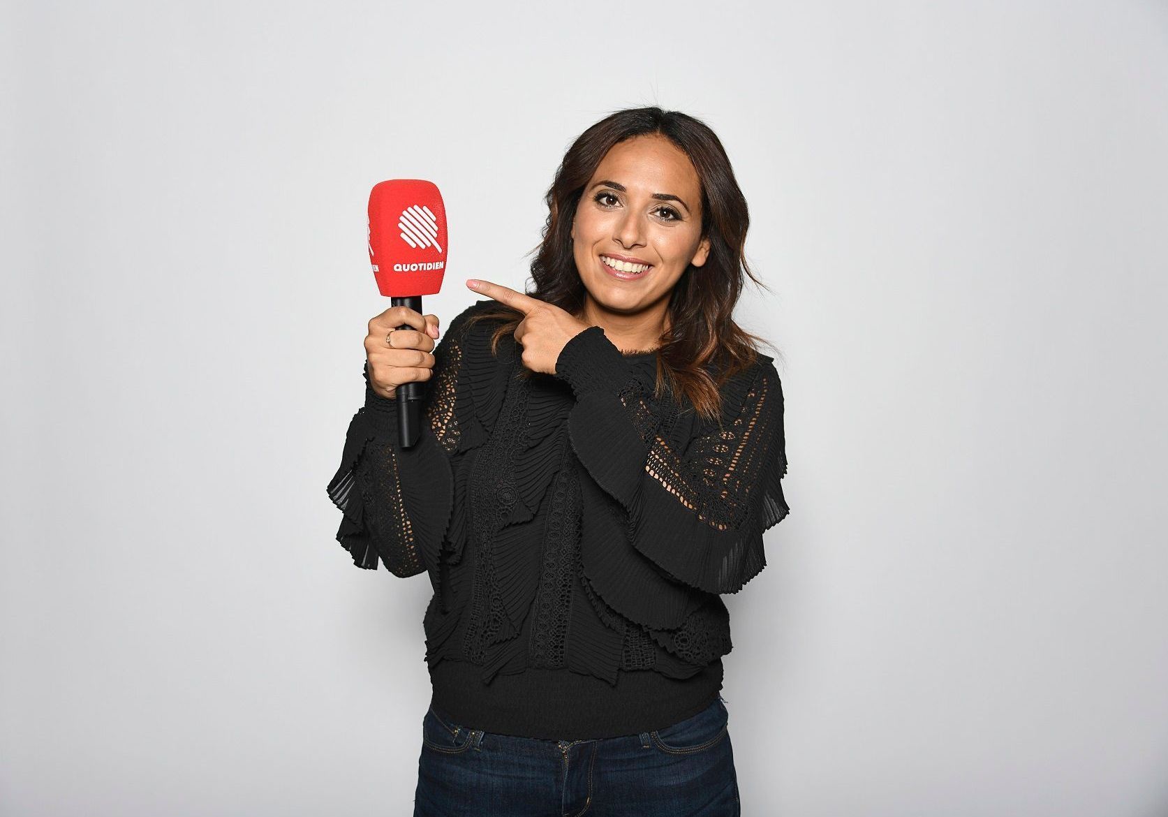 Saliha Brakhlia quitte France Télévisions et fait son retour dans « Quotidien » sur TMC