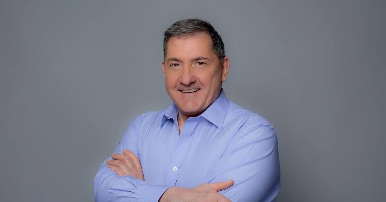 Yves Calvi succède à Laurent Ruquier sur T18 et conservera son émission sur LCI