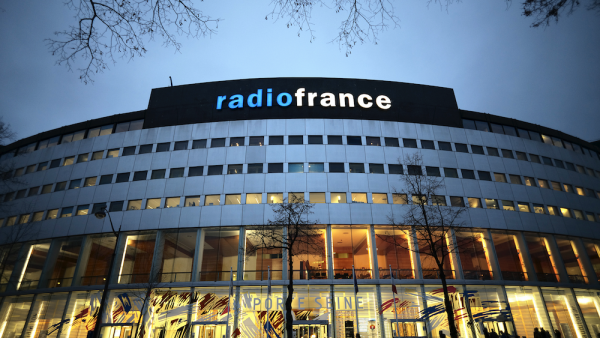 L’Arcom épingle Radio France après une diffusion majoritairement nocturne des interventions du RN