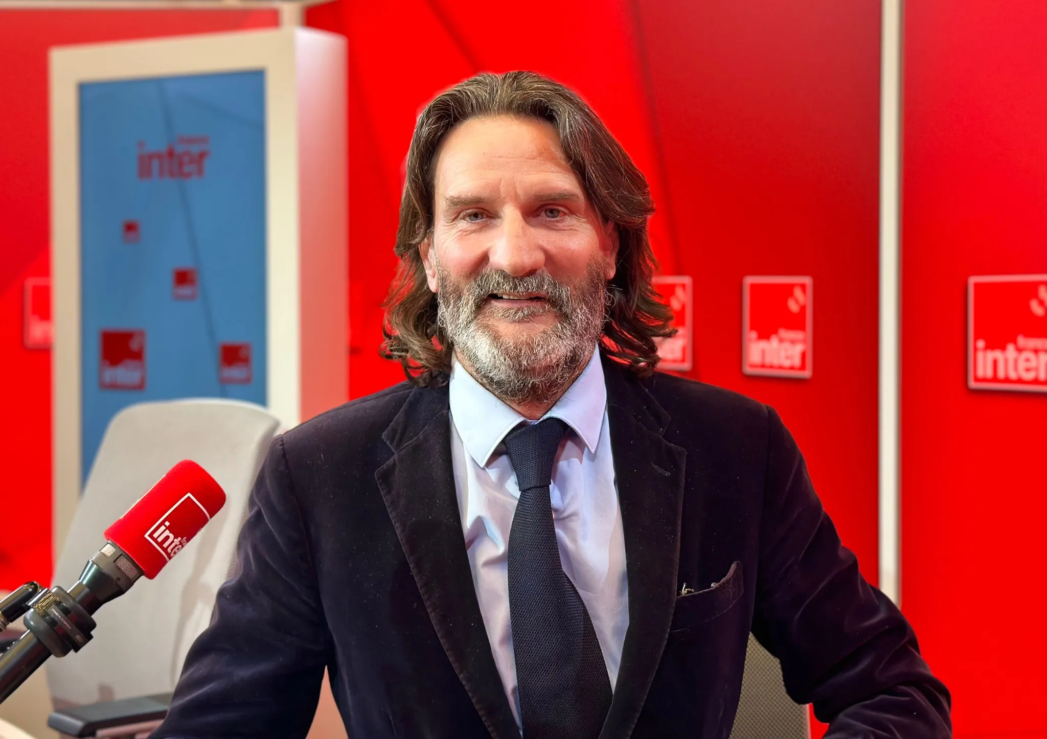 RTL crée la surprise en confiant une nouvelle émission culturelle à Frédéric Beigbeder