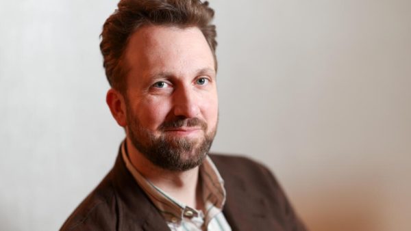 « Trump nous facilite la tâche » : Jordan Klepper, star satirique de « The Daily Show », se confie pour la première fois à un média français