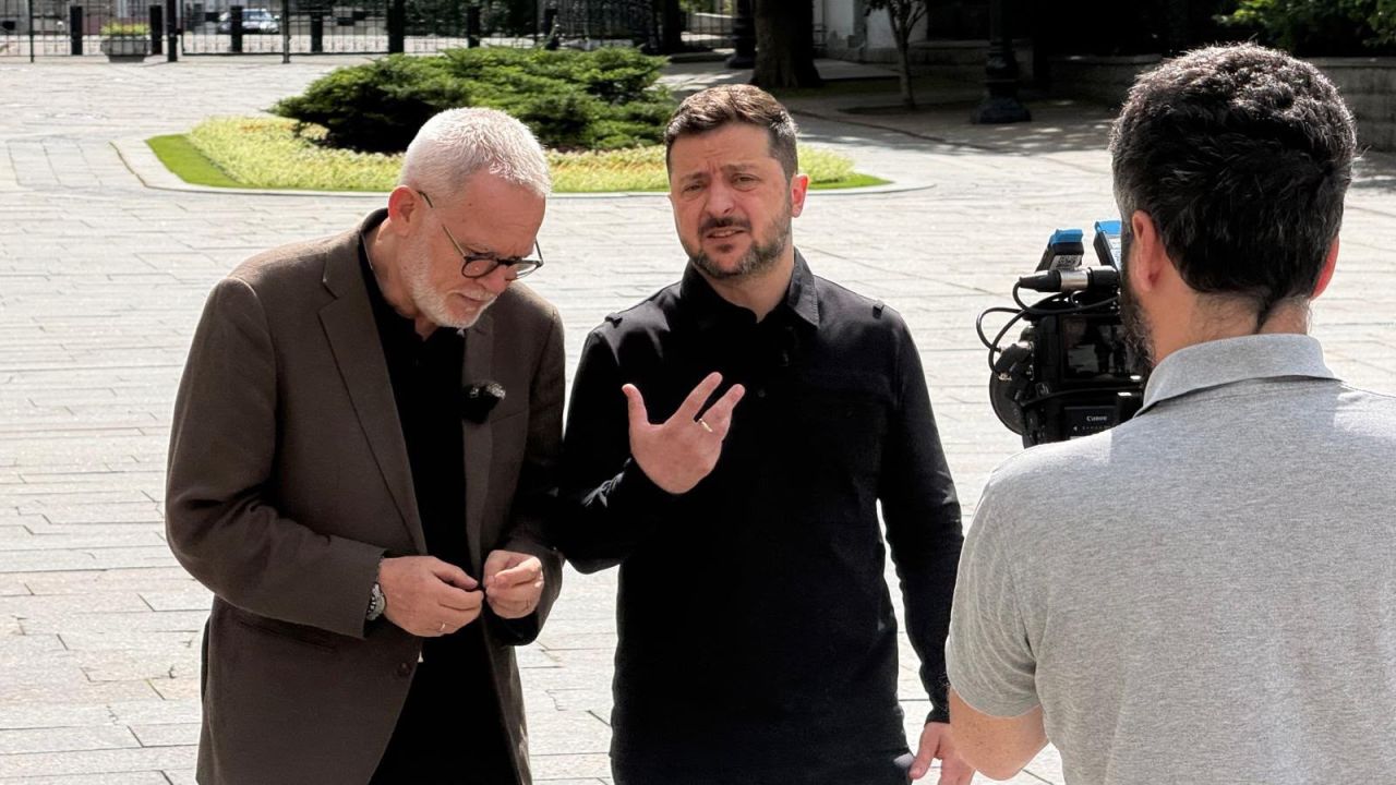 BFMTV décroche une interview exclusive de Volodymyr Zelensky à la veille du 14 Juillet