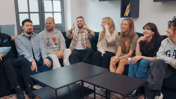 Squeezie relance « Qui fera le meilleur hit de l&rsquo;été ? » avec Léna Situations, Eva Queen et Jain