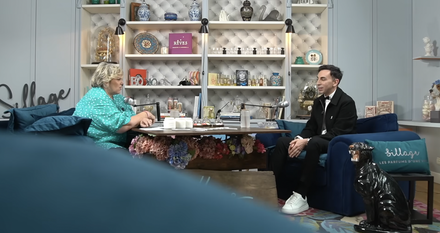 Jordan De Luxe se confie sans filtre chez Laurence Boccolini