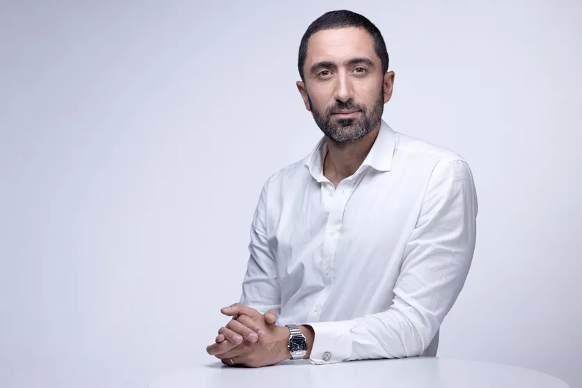 France 2 écarte Jimmy Mohamed en urgence : tensions en coulisses avant la rentrée