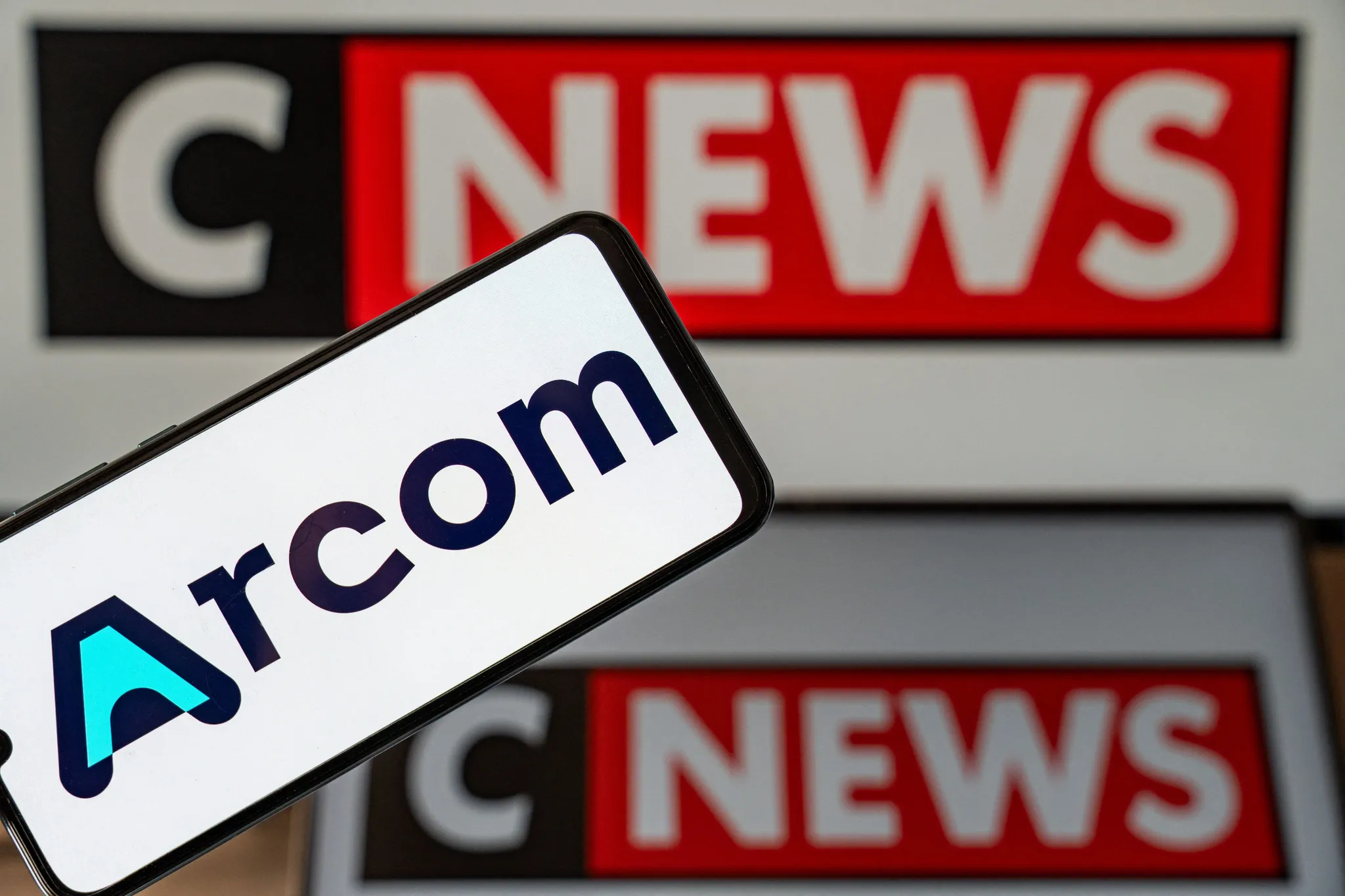 L&rsquo;Arcom met fin aux régularisations nocturnes des temps de parole de CNEWS