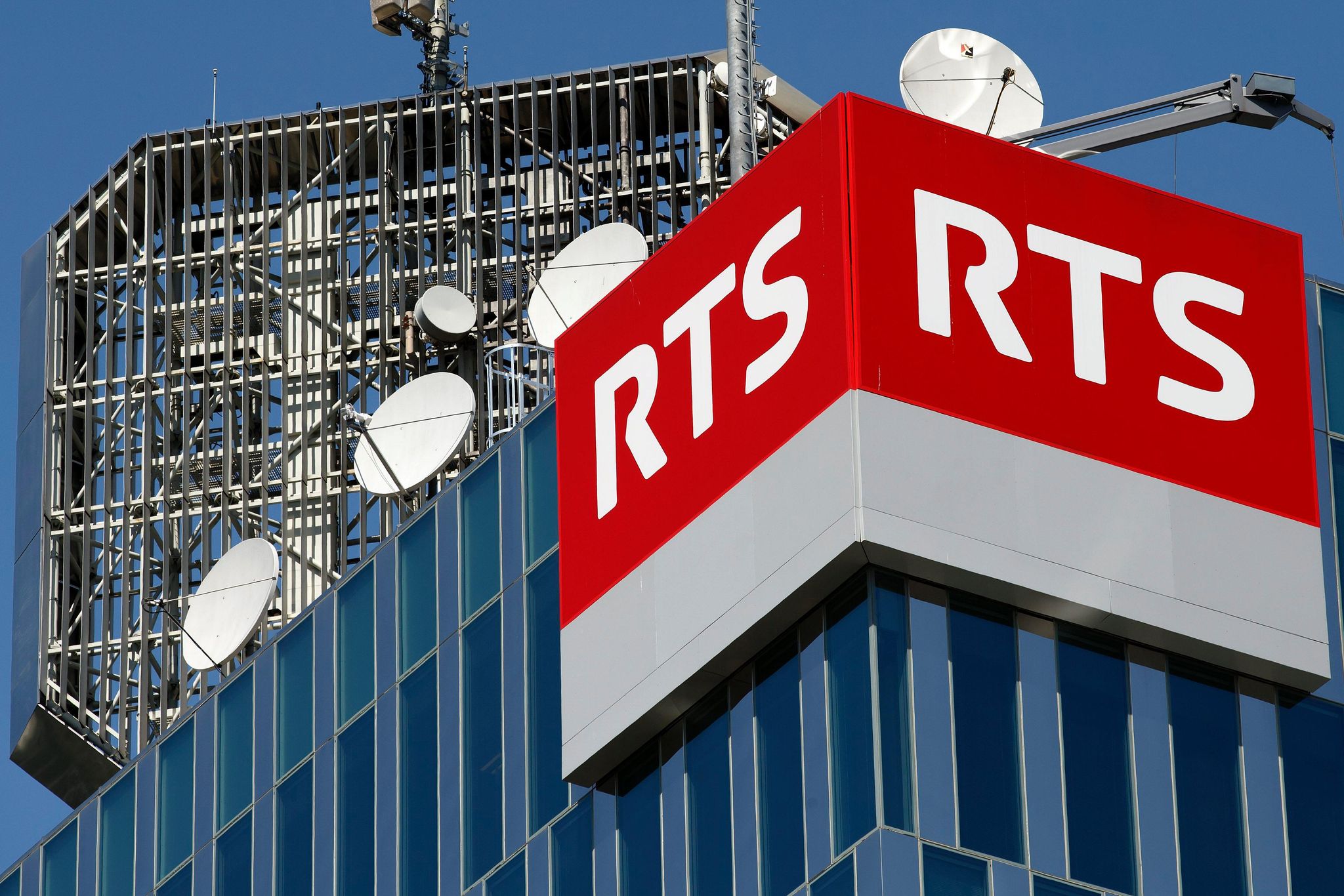 RTS : le service public suisse accélère sa mutation numérique tout en conservant son leadership en Suisse romande