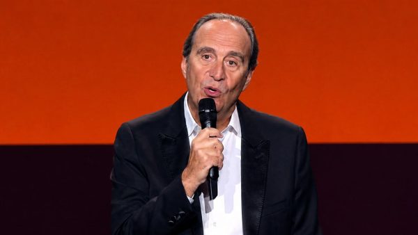 Xavier Niel détourne « Patron incognito » dans son spectacle diffusé sur Canal+