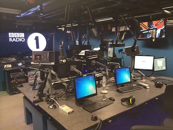 BBC Radio 1 : la radio qui façonne la musique britannique depuis près de 60 ans