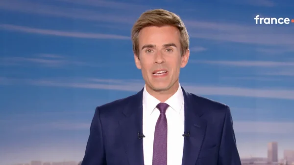 Jean-Baptiste Marteau adresse un message à Léa Salamé en plein JT