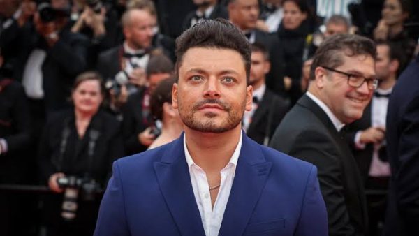 Kev Adams éliminé d’« America’s Got Talent » malgré quatre « oui » : pourquoi l’humoriste français n’est jamais revenu