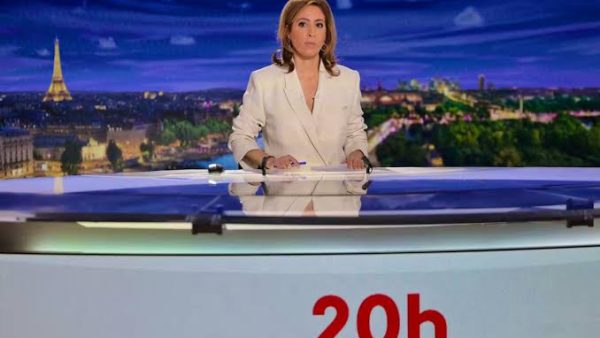 Léa Salamé quitte le 20H de France 2 après la candidature de Raphaël Glucksmann