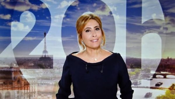 Léa Salamé, une journaliste sous haute tension : exposition maximale, critiques et soupçons de conflits d’intérêts