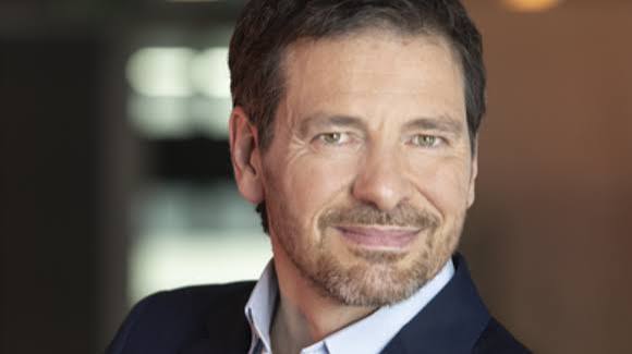 Alexandre Kara rebondit chez Mediawan après son départ de France Télévisions
