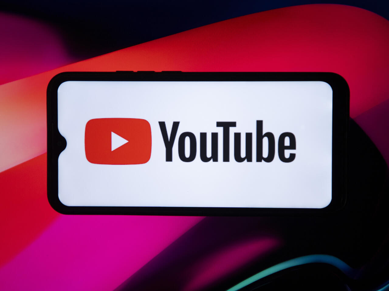 Audrey Carlotti appelle les professionnels de la télévision à saisir le virage YouTube