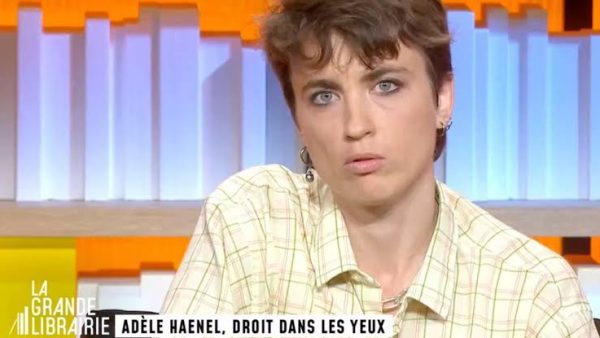France Télévisions précise les raisons du retrait du replay d’Adèle Haenel