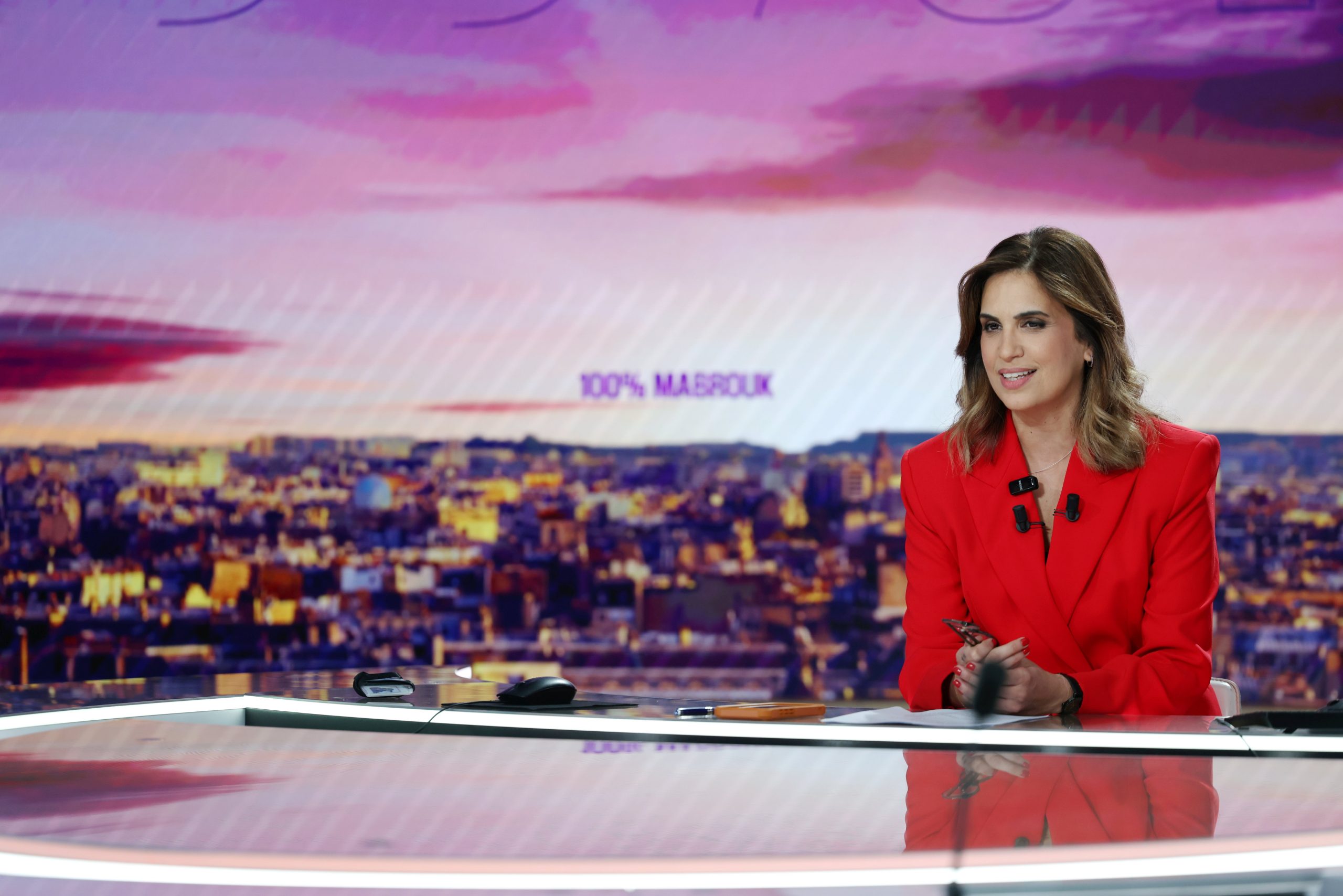 « Je ne me laisserai pas salir » : la guerre éclate entre Sonia Mabrouk et les syndicats de BFMTV