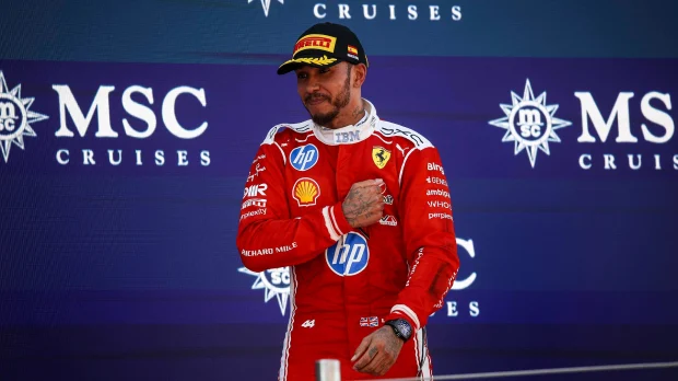 Lewis Hamilton signe un accord pluriannuel avec Skydance Sports pour développer des contenus