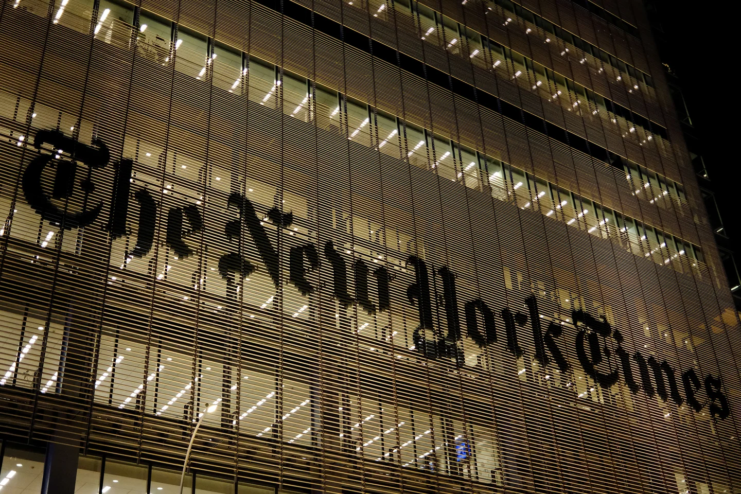 New York Times contre OpenAI : un cadre de Microsoft dénonce la copie de millions d’articles