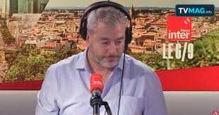 France Inter : Ali Baddou quitte la matinale du week-end pour prendre les commandes du 18h-20h